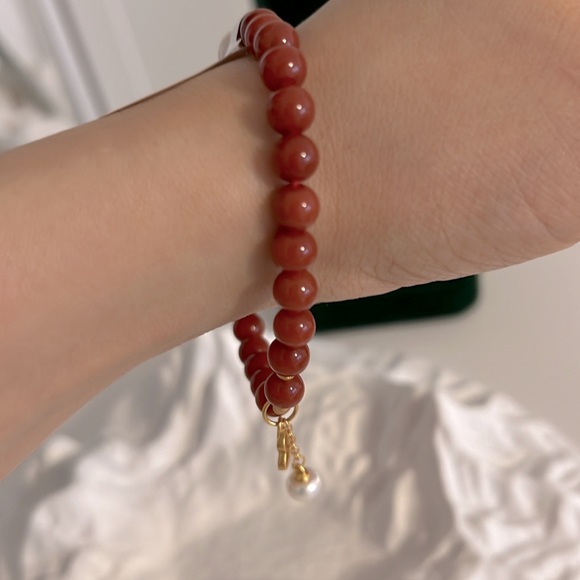 South Red Agate with Pearl Bracelet - Picture 3 of 5